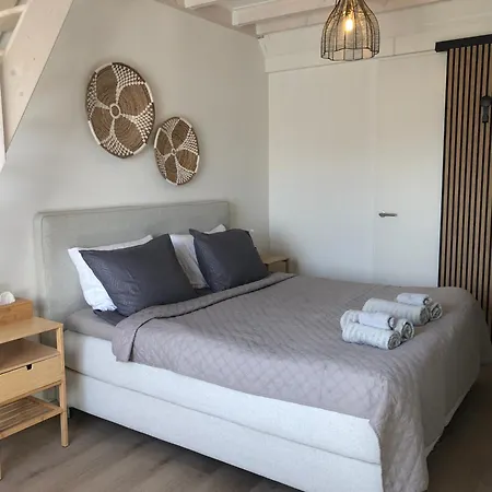 Deluxe 2 Bed & Breakfast 3*